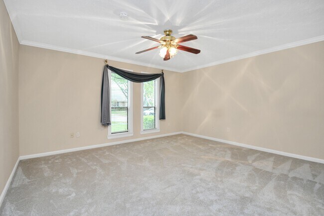 Photo - 2818 Colonial Dr