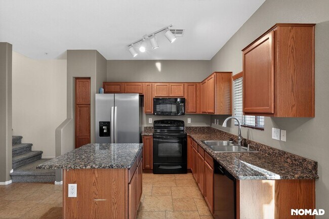 Photo - 2725 E Mine Creek Rd