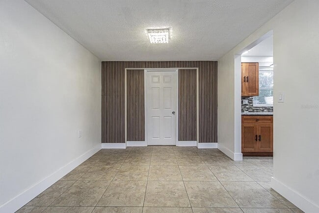 Photo - 5631 Riddle Rd