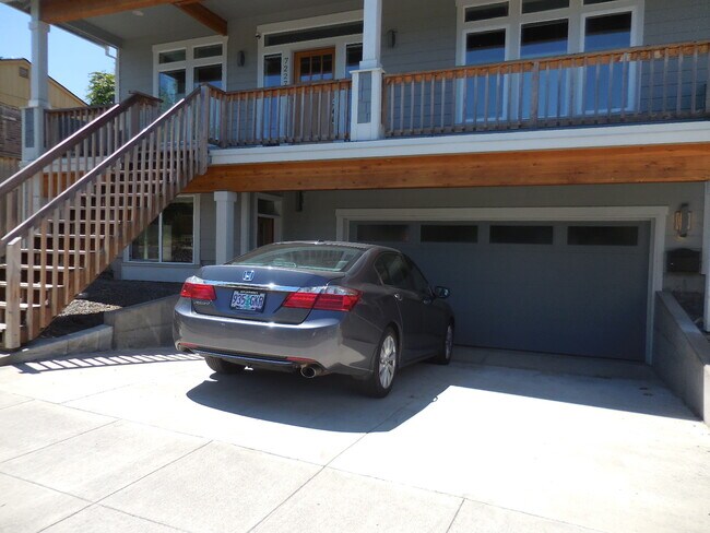 Photo - 7227 N Albina Ave