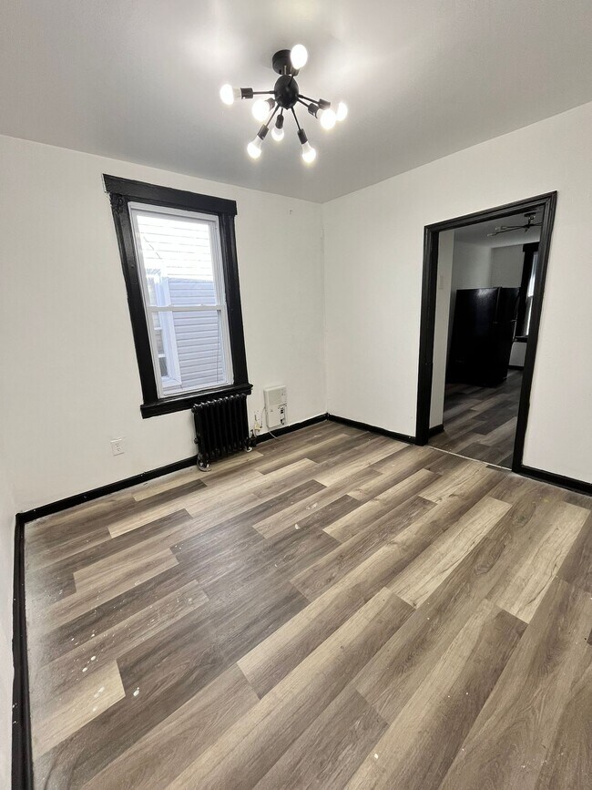 144 Clendenny Ave 3L - 142 Clendenny Ave Unit 3L