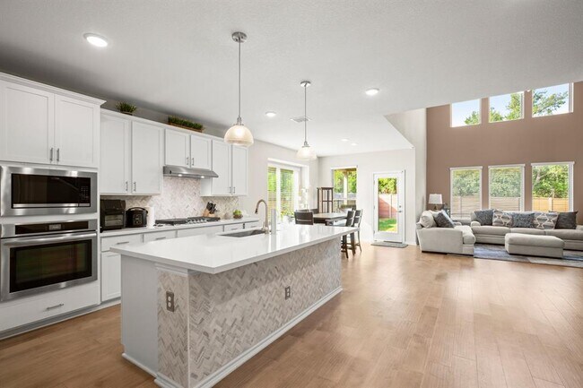 Photo - 321 Jefferson Dr