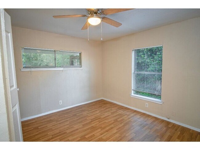 Photo - Happy and Convenient Home Near Downtown