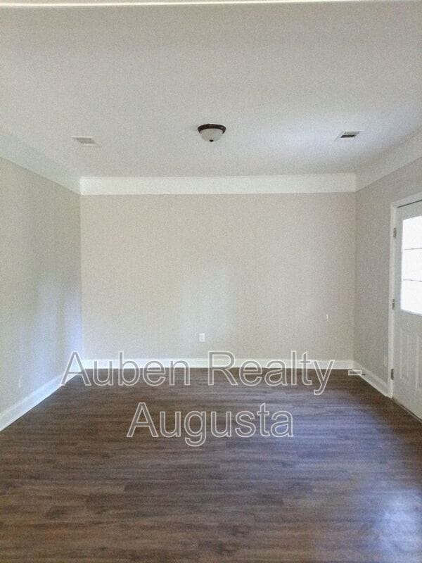 Photo - 2009 Starnes St