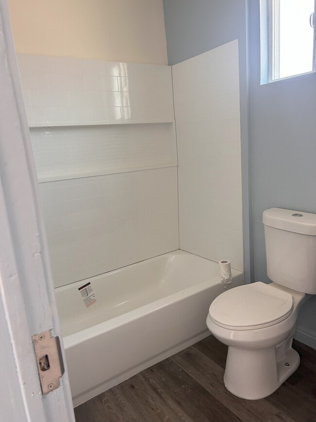 Photo - 2110 Keith St Unidad Keith