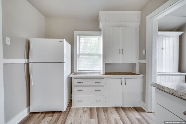 210 Doty St Unit 212