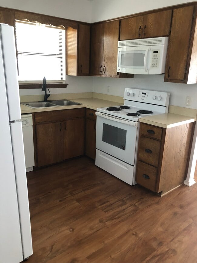 Photo - 309 Shady Grove Dr Apartments