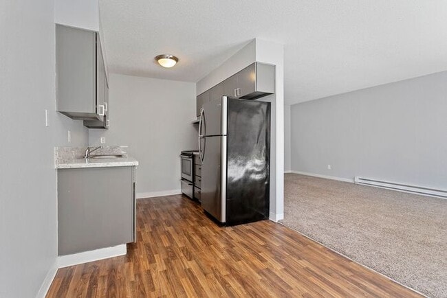 Building Photo - Charming upgraded 2 bedroom 1 bath at Gate... Rental