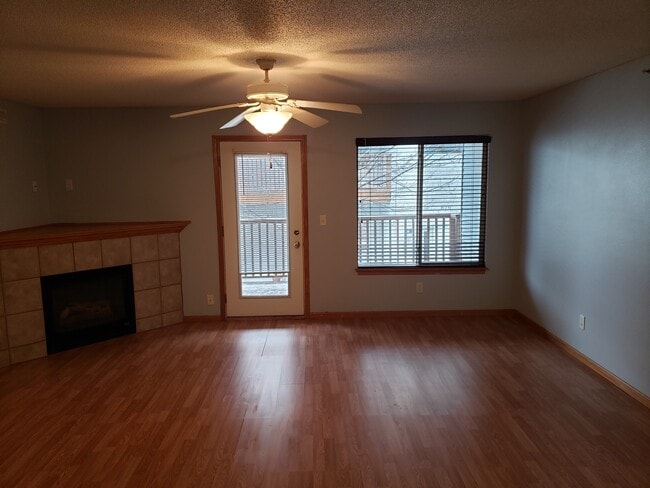 Living Room - 888 Boston Way Unit 6