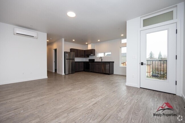Building Photo - 4647 SE 40th Ave Rental