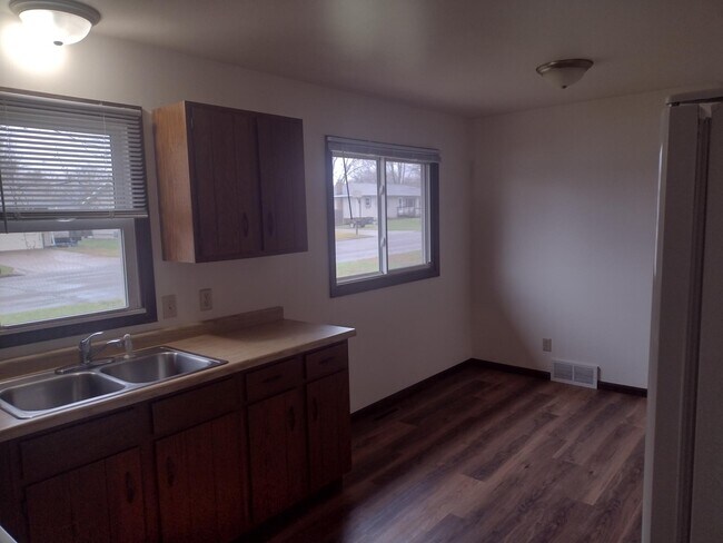 Photo - 739 Buttenhoff Dr House