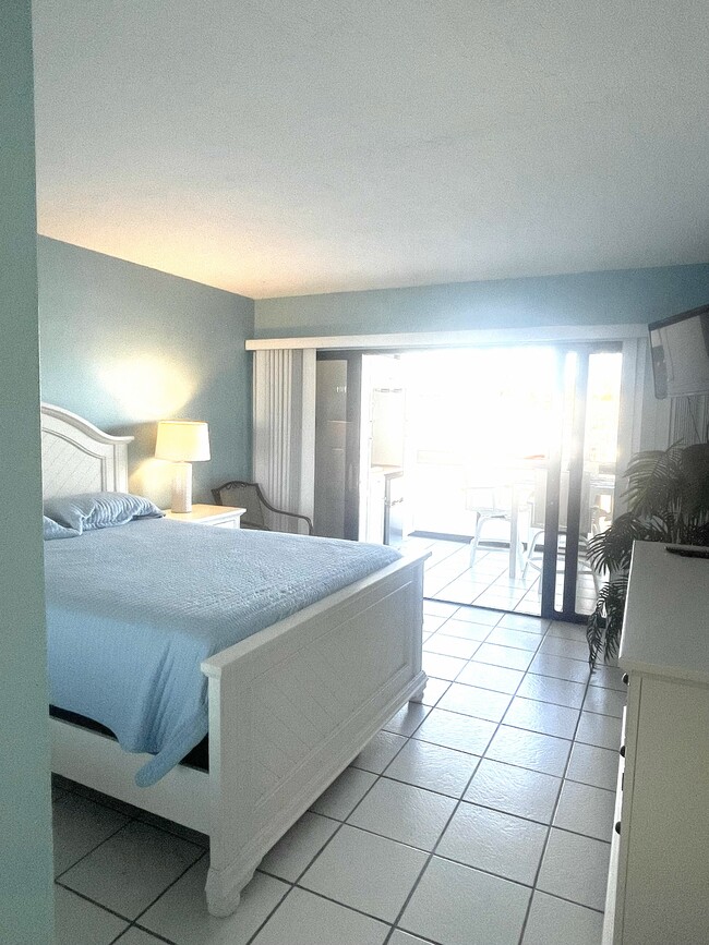 Photo - 3160 Matecumbe Key Rd Unit 218