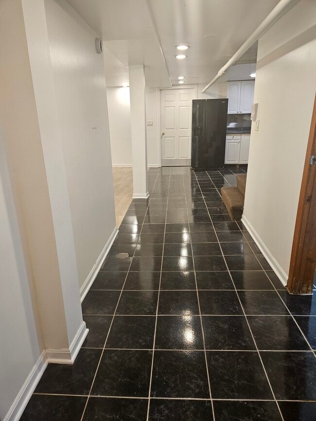 Photo - 4839 N Lawndale Ave Unit G