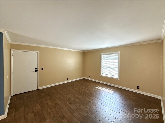 Photo - 2632 Park Rd Unit F