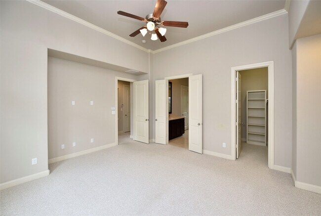Photo - 5813a Kiam St