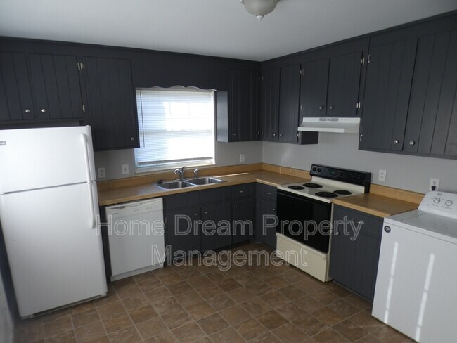 Photo - 1823 Meadow Dr