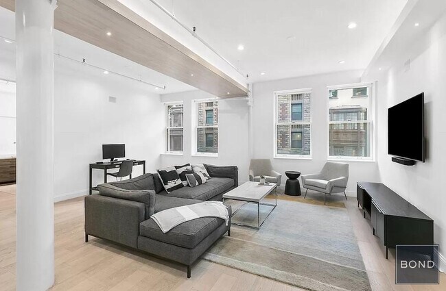 Building Photo - 9 E 16th St Rental