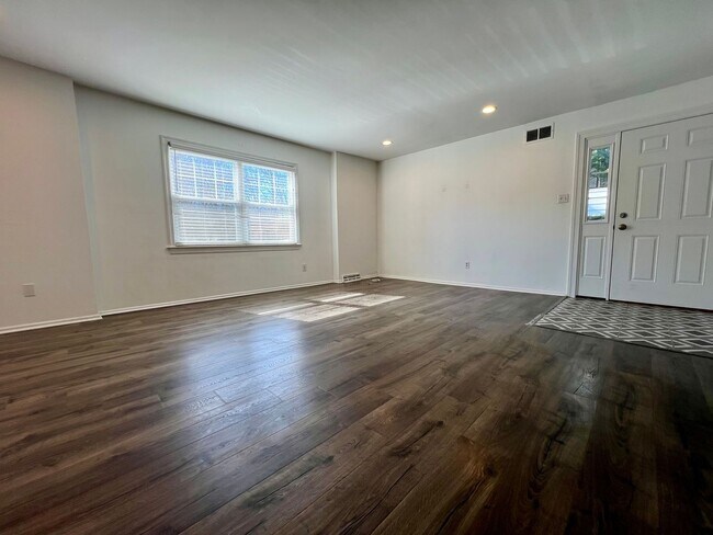 Photo - Gorgeous 3-Bedroom Home with Finished Basement in Havertown! Available NOW!