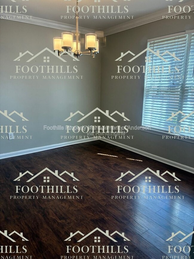 Photo - 115 Crosscreek Dr