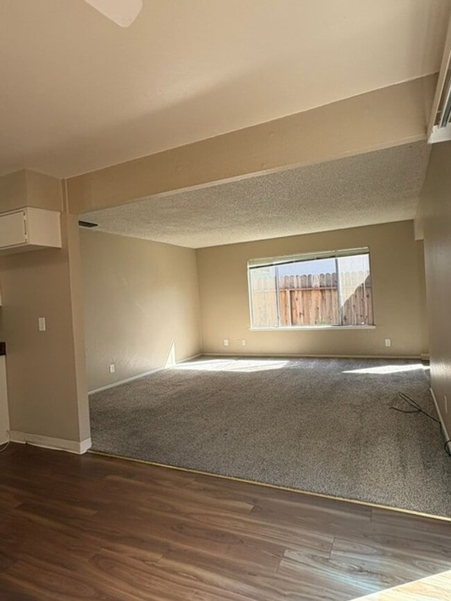 Photo - 2405-2409 S Whitney Blvd Unit 2409