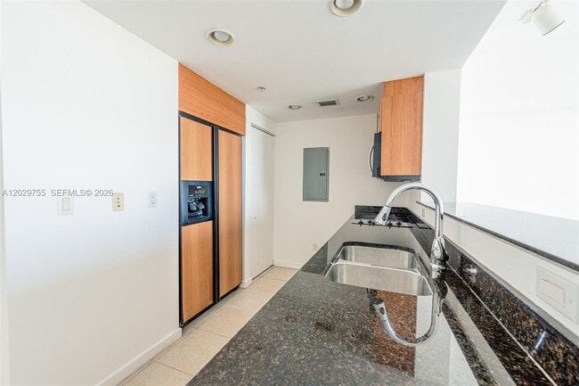 Photo - 325 S Biscayne Blvd