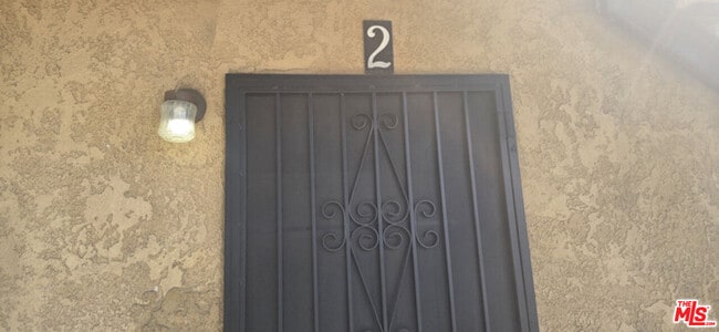 Photo - 2458 Normandie Ave Unit 2