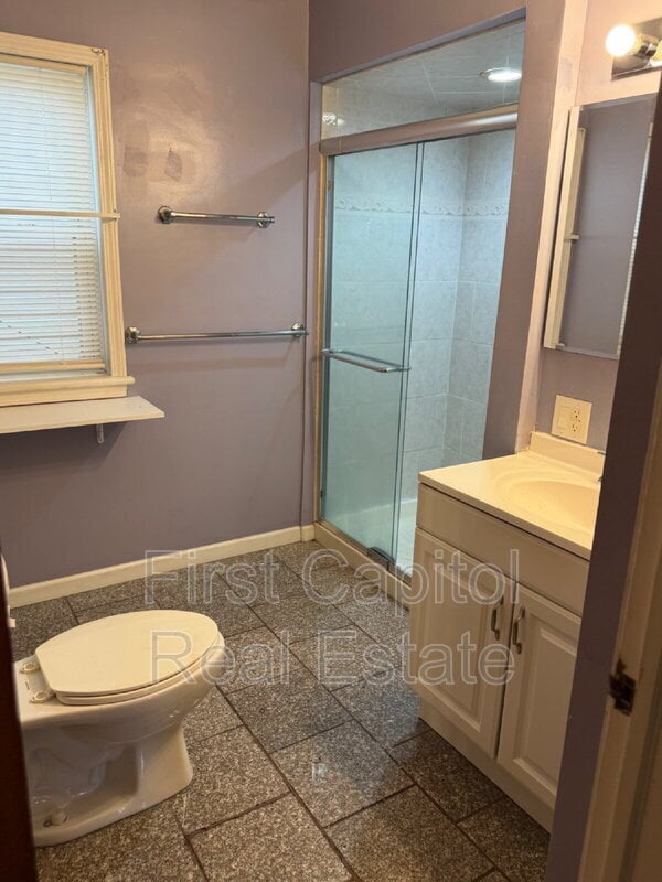 Photo - 1715 W Market St Unit Apt 2