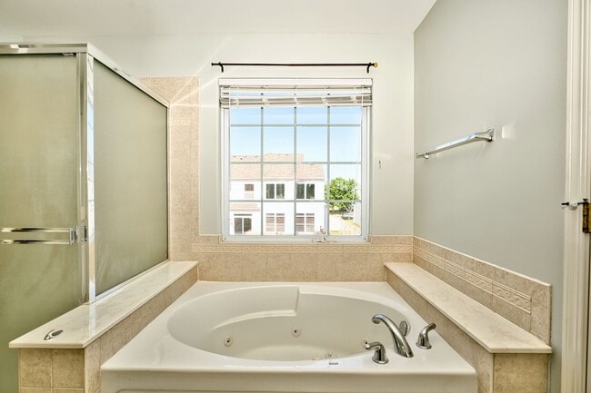 Photo - 447 Cardinal Ln