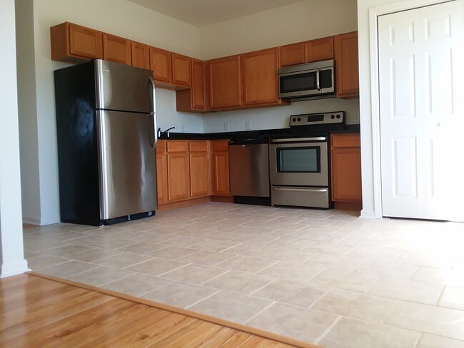 Photo - Cedar Crest Apartments