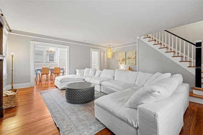 Photo - 910 E Hamilton Ave