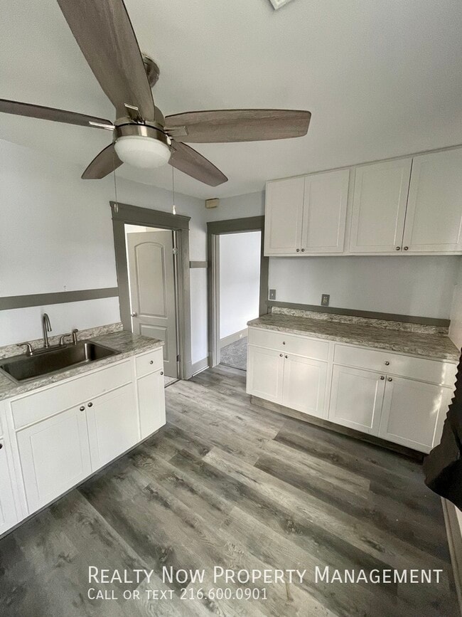 Photo - 2813 Marvin Ave Unit 2