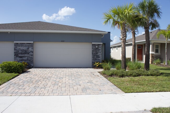 Building Photo - 6041 Timberdale Ave Rental
