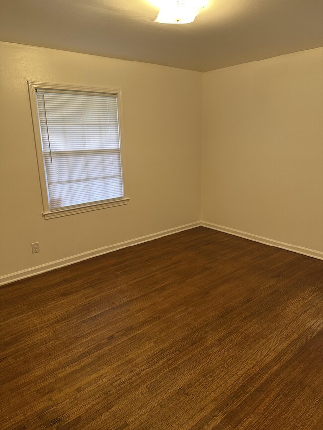 Photo - 580 Parkdale Dr