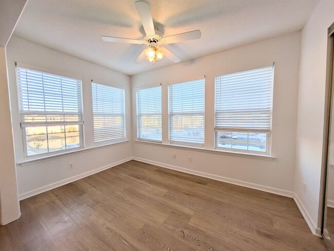 Photo - 2273 Huntingdon Dr