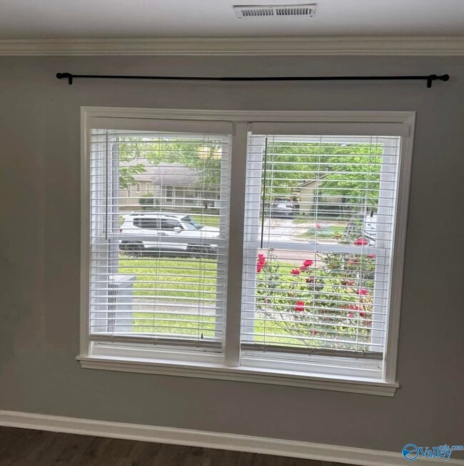 Photo - 1112 NE Wellman Ave