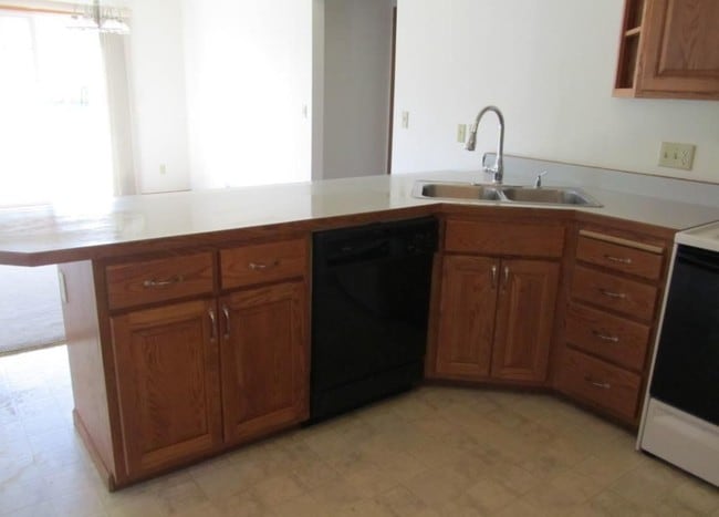 Photo - 634 Sycamore Dr