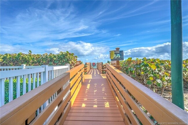 Building Photo - 2355 NE Ocean Blvd Unit 24A Rental