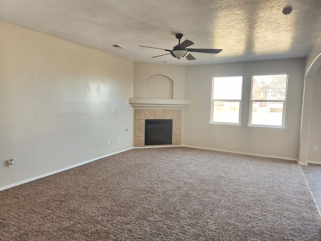 Photo - Amazing, Large 3 Bedroom Home in Southwest Albuquerque. Refrigerated Air, 2 Car Garage