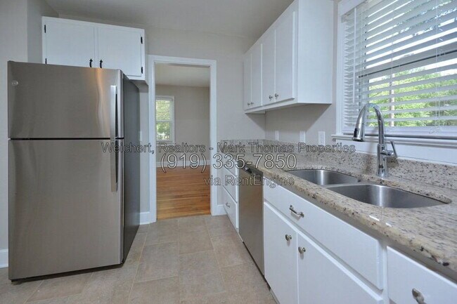 Photo - 2405 Albany St