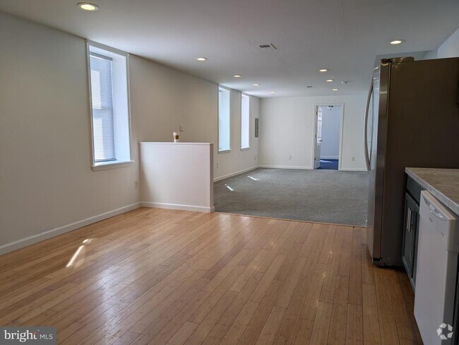 Building Photo - 2532 Coral St Rental