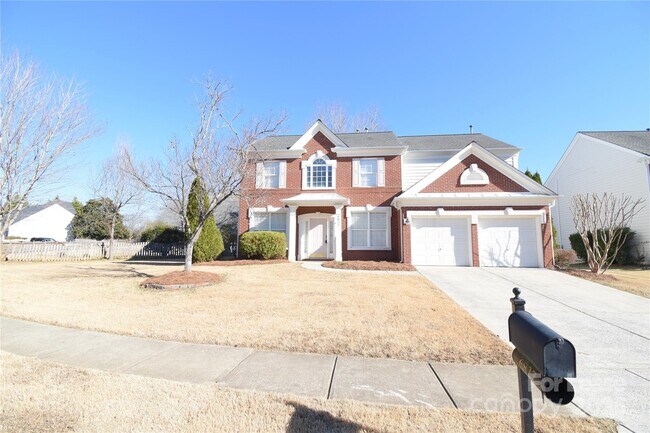 Photo - 6827 Braddock Ln