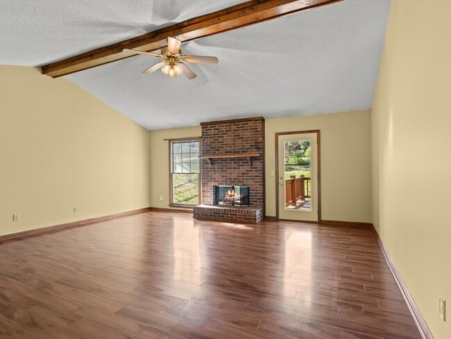 Photo - 115 Gaylor Dr