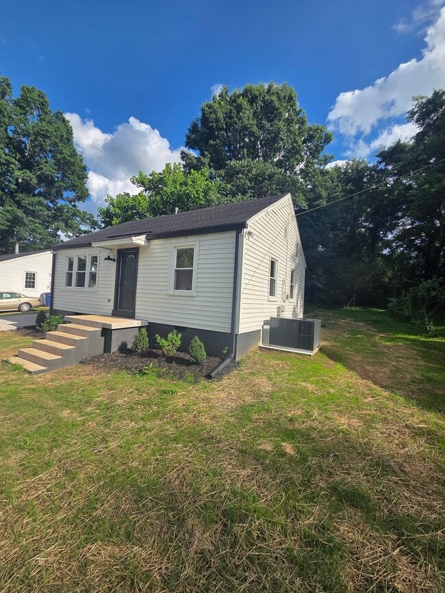 Photo - 118 Sunset Ln