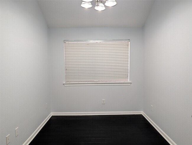 Photo - 13231 Babbitt St