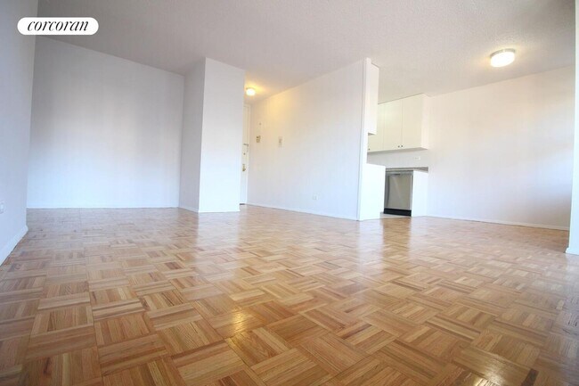 Photo - 175 W 90th St