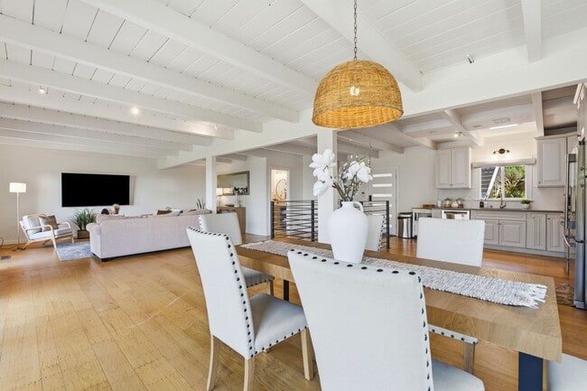 Photo - 2323 Mastlands Dr