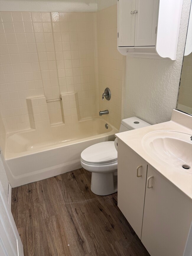 Photo - 1055 Bismarck Rd