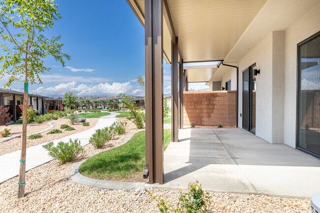 Photo - 2946 E Snowberry Dr