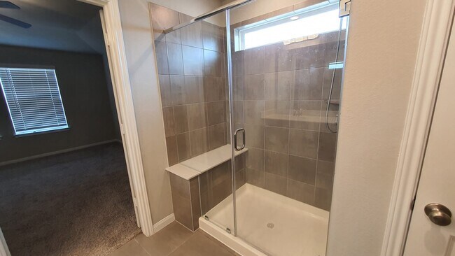Photo - 7010 Silverleaf Oak St