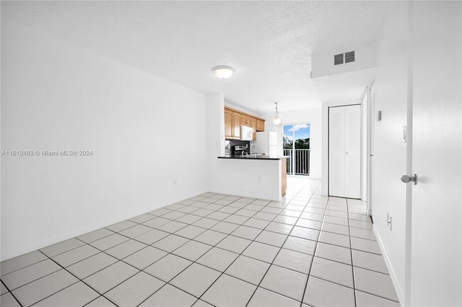 Photo - 2575 SW 27th Ave Condo Unit 508